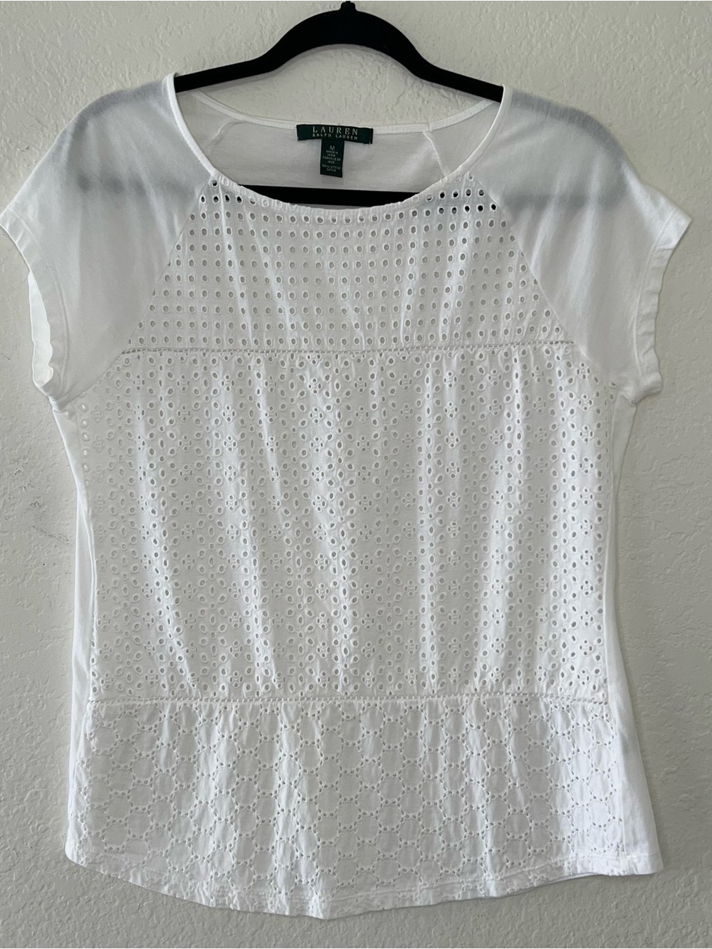 Lauren Ralph Lauren Tee Shirt Women’s Size Medium White Eyelet Embroidered Beach